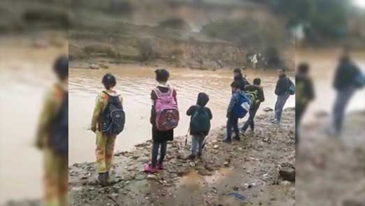 ساكنة دوار القجوعات بالدريوش تناشد المسؤولين فك العزلة عنها وانقاذها من خطر قطع وادي الخرواع ساكنة دوار القجوعات بالدريوش تناشد المسؤولين فك العزلة عنها وانقاذها من خطر قطع وادي الخرواع