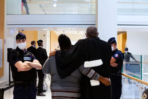 الهجوم الإرهابي على مجلة “شارلي إيبدو”.. القضاء الفرنسي يدين أزيد من 10 متورّطين الهجوم الإرهابي على مجلة “شارلي إيبدو”.. القضاء الفرنسي يدين أزيد من 10 متورّطين