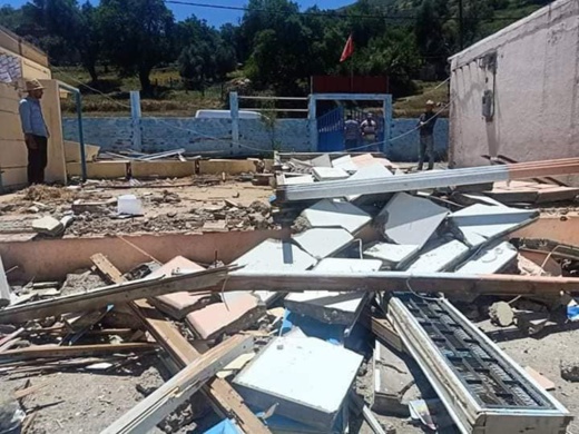 انهيار جدار "حجرة مدرسية" بمؤسسة تعليمية يودي بحياة أستاذ انهيار جدار "حجرة مدرسية" بمؤسسة تعليمية يودي بحياة أستاذ