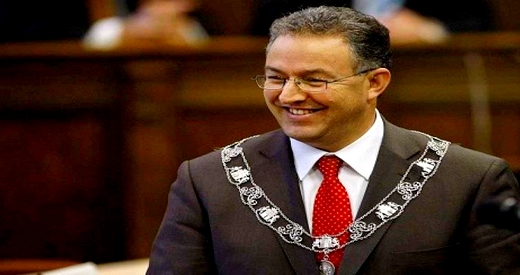 عمدة مدينة روتردام الريفي أحمد أبو طالب يخضع لعملية جراحية عمدة مدينة روتردام الريفي أحمد أبو طالب يخضع لعملية جراحية