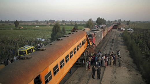 بسبب "سيلفي" فوق قطار.. نهاية مروعة لحياة شاب عشريني بسبب "سيلفي" فوق قطار.. نهاية مروعة لحياة شاب عشريني