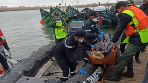 مفجع.. انتشال 4 جثث لصيادين وفقدان آخرين بعد غرق مركب صيد تقليدي مفجع.. انتشال 4 جثث لصيادين وفقدان آخرين بعد غرق مركب صيد تقليدي