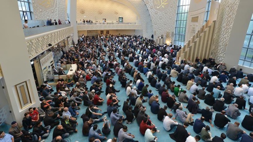 المخابرات الجزائرية تشن حربا دينية على المغرب المخابرات الجزائرية تشن حربا دينية على المغرب