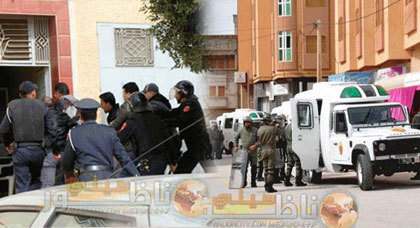 اعتقالات وتفريق أمني بالقوة خلال وقفة احتجاجية بزايو اعتقالات وتفريق أمني بالقوة خلال وقفة احتجاجية بزايو