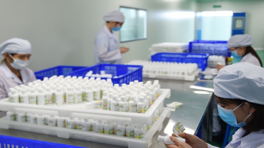 رسميا.. وزارة الصحة المغربية ترخص للتلقيح الخاص بكورونا الذي سيتلقاه المواطنون ضد الفيروس رسميا.. وزارة الصحة المغربية ترخص للتلقيح الخاص بكورونا الذي سيتلقاه المواطنون ضد الفيروس