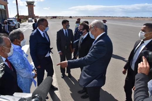 شينكر على رأس وفد رفيع في زيارة للمقر المرتقب للقنصلية الأمريكية العامة في الداخلة شينكر على رأس وفد رفيع في زيارة للمقر المرتقب للقنصلية الأمريكية العامة في الداخلة