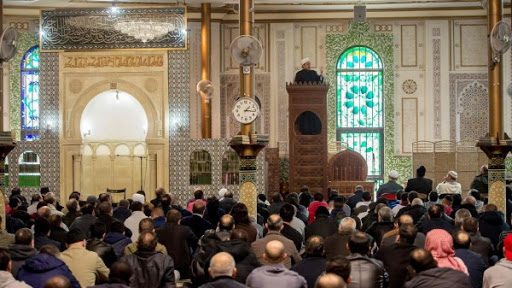 وزير بلجيكي يتهم المغرب باستغلال المساجد في “أعمال تجسس” وسفير المملكة يردّ
