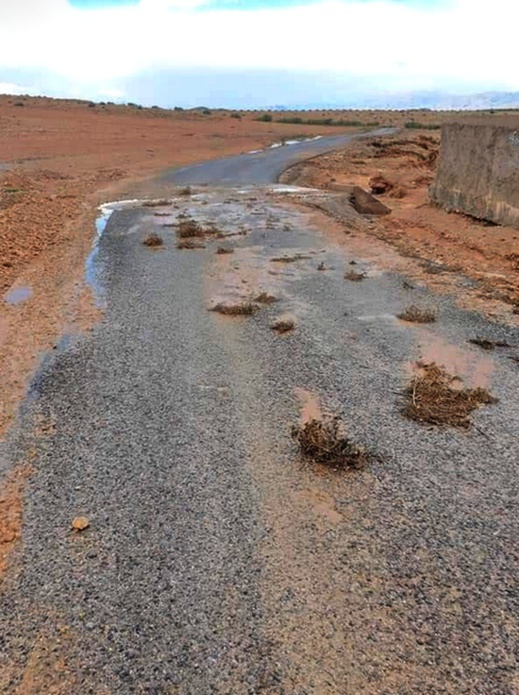 التساقطات المطرية تفضح الغش في أشغال الطريق الرابطة بين جماعة بوبكر ودوار أولاد حدو بنعلي التساقطات المطرية تفضح الغش في أشغال الطريق الرابطة بين جماعة بوبكر ودوار أولاد حدو بنعلي