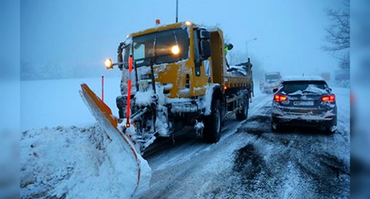 ضمنها محاور طرقية بالحسيمة والدريوش.. فرق مختصة تشرف على فتح طرق قطعتها الثلوج ضمنها محاور طرقية بالحسيمة والدريوش.. فرق مختصة تشرف على فتح طرق قطعتها الثلوج