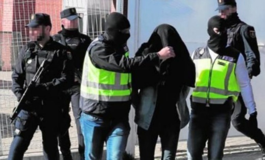 إسبانيا.. الإرهابيون الجزائريون المعتقلون كانوا ينشطون كـ"ذئاب منفردة" إسبانيا.. الإرهابيون الجزائريون المعتقلون كانوا ينشطون كـ"ذئاب منفردة"