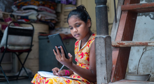 الـ "يونسيف" تحذر من تداعيات تواصل تعطّل المدارس عاما آخر بسبب جائحة كورونا الـ "يونسيف" تحذر من تداعيات تواصل تعطّل المدارس عاما آخر بسبب جائحة كورونا