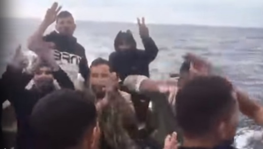 خفر السواحل الإسباني "ينقذ" حراكة بينهم نشطاء في حراك الريف