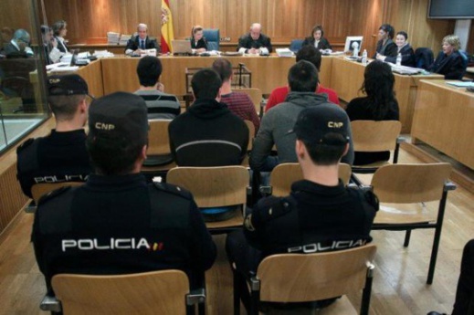 إدانة مهاجر مغربي في إسبانيا بـ17 سنة سجنا بسبب احتجاز زوجته والاعتداء عليها