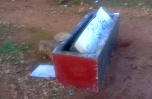 تفاصيل مثيرة.. سرقة خزانة مملوءة بالأموال وبندقية صيد من داخل شقة بالعروي يستنفر شرطة المدينة تفاصيل مثيرة.. سرقة خزانة مملوءة بالأموال وبندقية صيد من داخل شقة بالعروي يستنفر شرطة المدينة