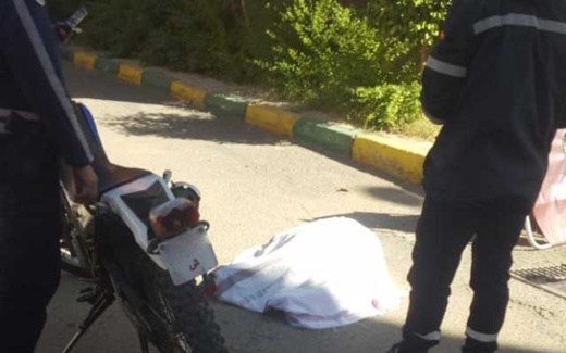 ألمانية تضع حدا لحياتها بإلقاء نفسها من الطابق الخامس لعمارة سكنية ألمانية تضع حدا لحياتها بإلقاء نفسها من الطابق الخامس لعمارة سكنية