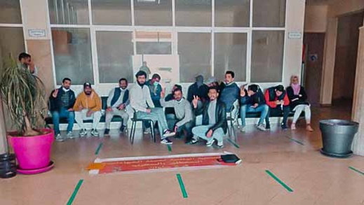 معطلو سلوان يعتصمون داخل البلدية ويدعون المسؤولين إلى إحتواء البطالة المتفشية