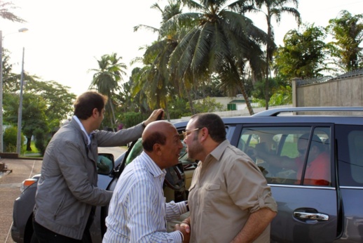 الملك محمد السادس في ضيافة السفير الإيفواري "جورج أوجنين" شاهدوا الصور الملك محمد السادس في ضيافة السفير الإيفواري "جورج أوجنين" شاهدوا الصور