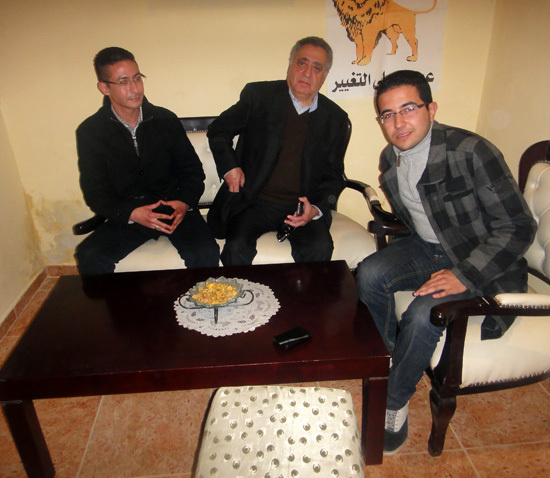 محمد زيان لناظورسيتي : أنا امازيغي ضد تيفيناغ وتدريسها بالمدارس واللغات الحية الأخرى اهم منها محمد زيان لناظورسيتي : أنا امازيغي ضد تيفيناغ وتدريسها بالمدارس واللغات الحية الأخرى اهم منها