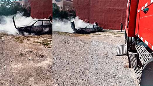 حريق مهول يأتي على سيارة بكاملها في الحي الإداري بالعروي