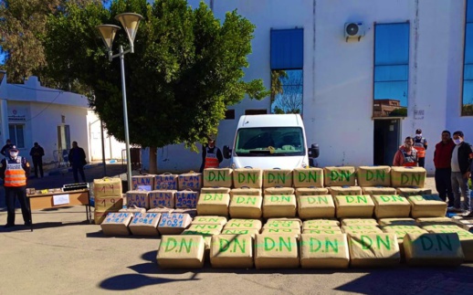 حجز كمية مهمة من المخدرات ومبالغ مالية لدى شبكة للتهريب الدولي ببني انصار حجز كمية مهمة من المخدرات ومبالغ مالية لدى شبكة للتهريب الدولي ببني انصار