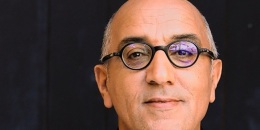 الكوميدي حسن الفد يحكي عن أطرف موقف تعرض له بسبب قبلة مع ممثلة الكوميدي حسن الفد يحكي عن أطرف موقف تعرض له بسبب قبلة مع ممثلة