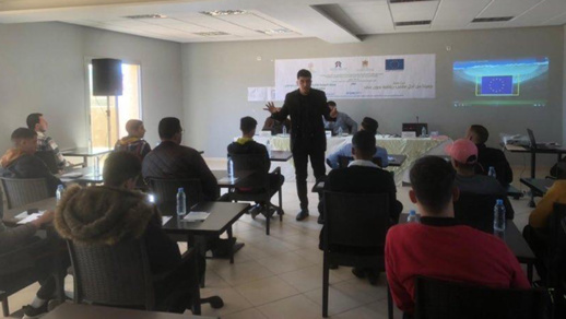 منهجية التأطير الجماهيري موضوع ورشة تكوينية لفائدة الالتراس بالناظور منهجية التأطير الجماهيري موضوع ورشة تكوينية لفائدة الالتراس بالناظور