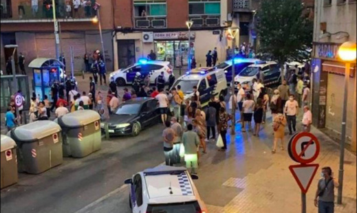 انطلاق محاكمة أعضاء شبكة لتبييض أموال المخدرات تربطها علاقة برجال أعمال مغاربة انطلاق محاكمة أعضاء شبكة لتبييض أموال المخدرات تربطها علاقة برجال أعمال مغاربة