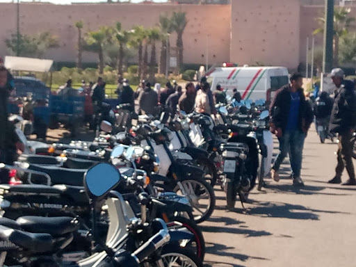 سباق دراجات نارية غير مرخص يطيح بمتهمين بالسرقة واحتجاز فرنسي سباق دراجات نارية غير مرخص يطيح بمتهمين بالسرقة واحتجاز فرنسي
