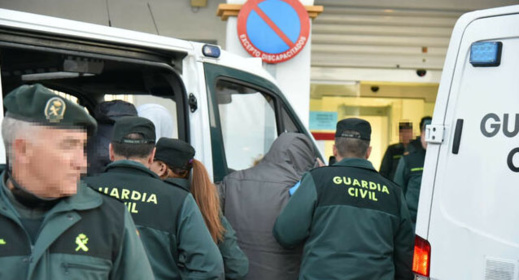 سحب الجنسية الإسبانية من رجال أعمال مغاربة متورطين مع شبكات تبييض الأموال سحب الجنسية الإسبانية من رجال أعمال مغاربة متورطين مع شبكات تبييض الأموال