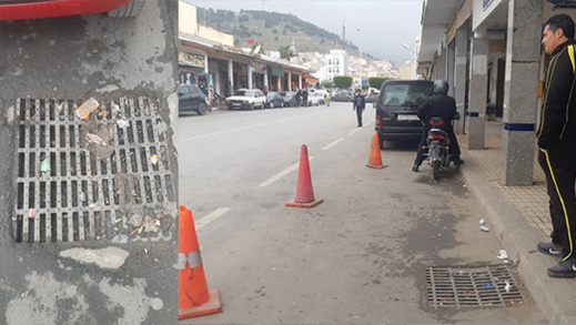 بالوعات مغلقة تهدد شوارع الناظور بالفيضان والغرق