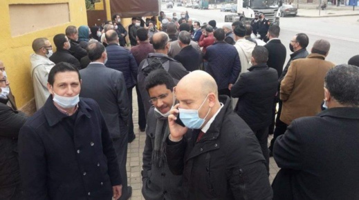 شخص يعتدي على مدير مؤسسة تعليمية ببني انصار لاصطحاب تلميذة بالقوة 