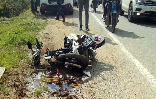 كاميرا مثبتة بسيارة ترصد حادثة سير مروعة خلفت مصرع شخص على الفور بطنجة كاميرا مثبتة بسيارة ترصد حادثة سير مروعة خلفت مصرع شخص على الفور بطنجة