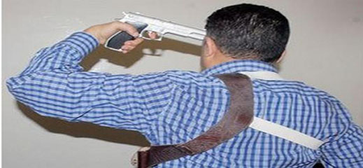 دركي ينهي حياته برصاصة في رأسه دركي ينهي حياته برصاصة في رأسه