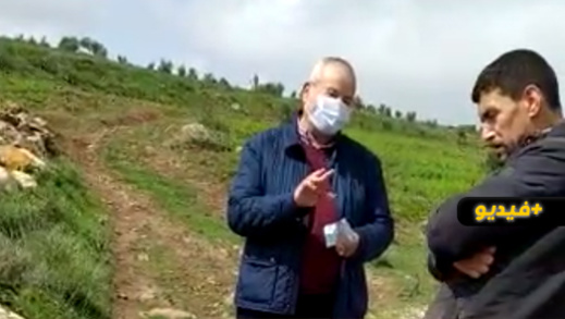 شاهدوا.. أبرشان يوزع مساعدة مالية لعمل خيري ويخبرهم بأنه يملك تجارب برية وبحرية وجوية شاهدوا.. أبرشان يوزع مساعدة مالية لعمل خيري ويخبرهم بأنه يملك تجارب برية وبحرية وجوية