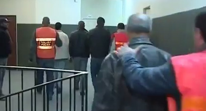 أمن وجدة تفكك عصابة اجرامية متهمة بإحراق السيارات المسروقة والمواشي أمن وجدة تفكك عصابة اجرامية متهمة بإحراق السيارات المسروقة والمواشي