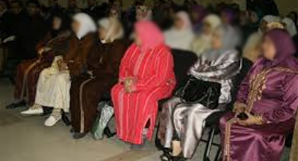 أكثر من 213 أرملة ناظورية و96 حسيمية وأخريات يرفضن تمسك السلطات الهولندية بتخفيض تعويضات المعاش أكثر من 213 أرملة ناظورية و96 حسيمية وأخريات يرفضن تمسك السلطات الهولندية بتخفيض تعويضات المعاش