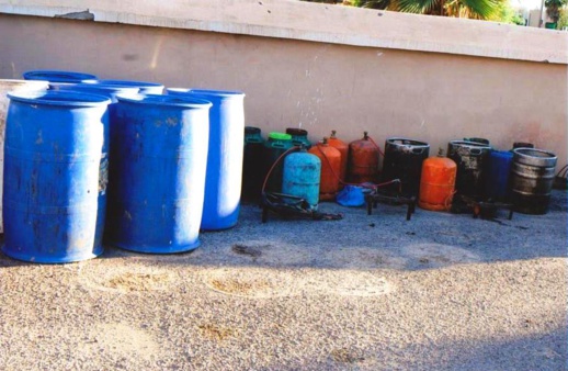 اعتقال شخصين بتهمة الاتجار في المخدرات وصناعة "الماحيا" بالحسيمة اعتقال شخصين بتهمة الاتجار في المخدرات وصناعة "الماحيا" بالحسيمة