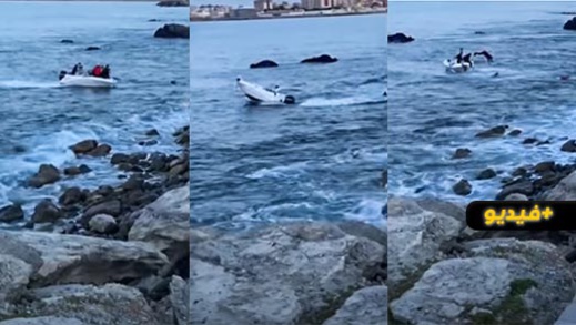 بينهم قاصرين.. مهرب يتخلص من مهاجرين سريين برميهم في عرض البحر