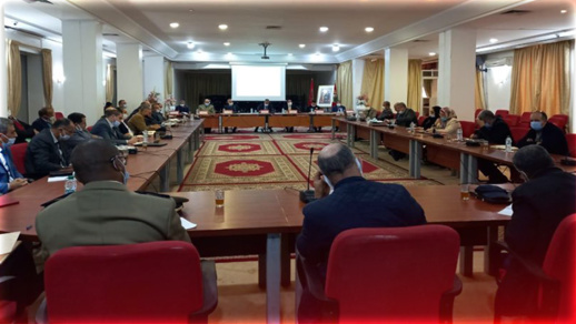 عامل الناظور يتوعد محتكري السلع الرمضانية والغشاشين بعقوبات زجرية صارمة عامل الناظور يتوعد محتكري السلع الرمضانية والغشاشين بعقوبات زجرية صارمة