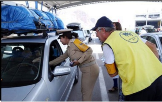 إسبانيا تربط المشاركة في عملية "مرحبا" بفتح الحدود البرية مع المغرب إسبانيا تربط المشاركة في عملية "مرحبا" بفتح الحدود البرية مع المغرب