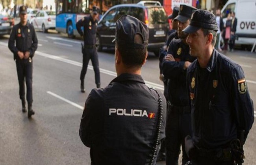 إصابة 7 أشخاص في عملية دهس متعمد وسط إسبانيا إصابة 7 أشخاص في عملية دهس متعمد وسط إسبانيا