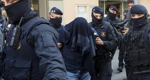 َ17 سنة سجنا لمهاجر مغربي مارس الجنس على بنات أخته َ17 سنة سجنا لمهاجر مغربي مارس الجنس على بنات أخته