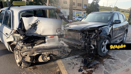 خسائر مادية هامة في حادث اصطدام سيارتين على مستوى الطريق الرابط بين الناظور وبني انصار خسائر مادية هامة في حادث اصطدام سيارتين على مستوى الطريق الرابط بين الناظور وبني انصار