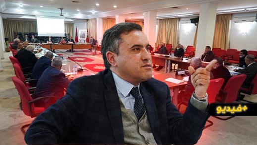 المجلس الإقليمي بالناظور يساهم في دعم ممتهنات التهريب المعيشي ويسلم عدد من الحافلات للفرق الرياضية المجلس الإقليمي بالناظور يساهم في دعم ممتهنات التهريب المعيشي ويسلم عدد من الحافلات للفرق الرياضية