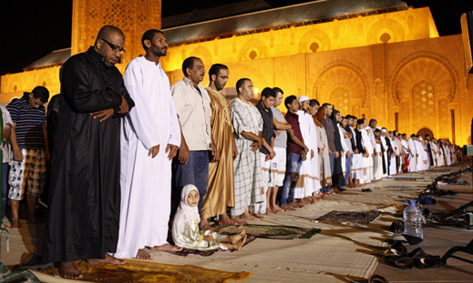 إلغاء صلاة التراويح يغضب المغاربة على مواقع التواصل الاجتماعي إلغاء صلاة التراويح يغضب المغاربة على مواقع التواصل الاجتماعي