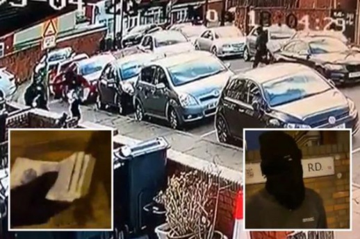 شاهدوا.. لصوص يسرقون مبلغا ماليا ضخما ويعيدونه إلى أصحابه لسبب لا يصدق شاهدوا.. لصوص يسرقون مبلغا ماليا ضخما ويعيدونه إلى أصحابه لسبب لا يصدق