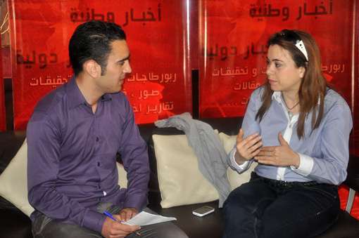 الصحافية الجريئة سناء العاجي: لم ارفض الزواج وأعارض أي فتوى "ديال لحماق" ولا أعارض الاسلام الصحافية الجريئة سناء العاجي: لم ارفض الزواج وأعارض أي فتوى "ديال لحماق" ولا أعارض الاسلام