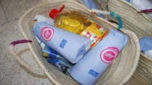 خوفا من غضب السلطة.. منتخبون يختبئون وراء "السماسرة " لتوزيع القفف خوفا من غضب السلطة.. منتخبون يختبئون وراء "السماسرة " لتوزيع القفف