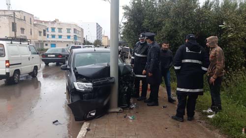  يوم مشؤوم بطريق أزغنغان.. بعد غرق حافلة للنقل الحضري، اصطدام 4 سيارات في حادثة سير بسبب رداءة الطريق