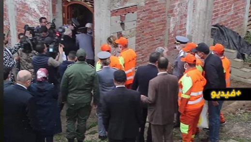 توزيع كبار المسؤولين لقفة رمضان يثير الجدل على مواقع التواصل توزيع كبار المسؤولين لقفة رمضان يثير الجدل على مواقع التواصل